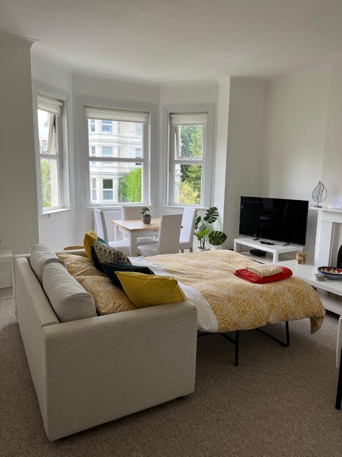 Tree Tops Apartment In Tunbridge Wells Экстерьер фото
