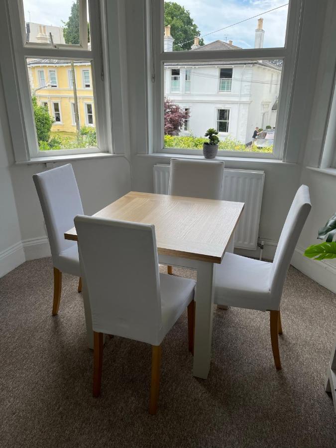 Tree Tops Apartment In Tunbridge Wells Экстерьер фото
